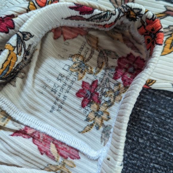 Fall Leggings 9-12 M - Picture 3 of 4